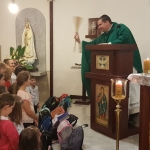 Poświęcenie tornistrów i przyborów szkolnych